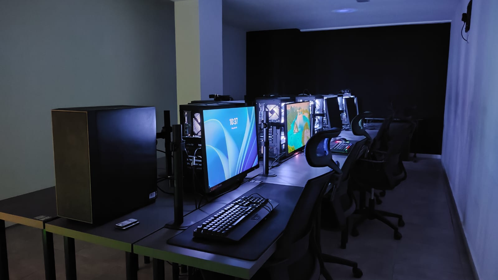 Community Room ambient lighting